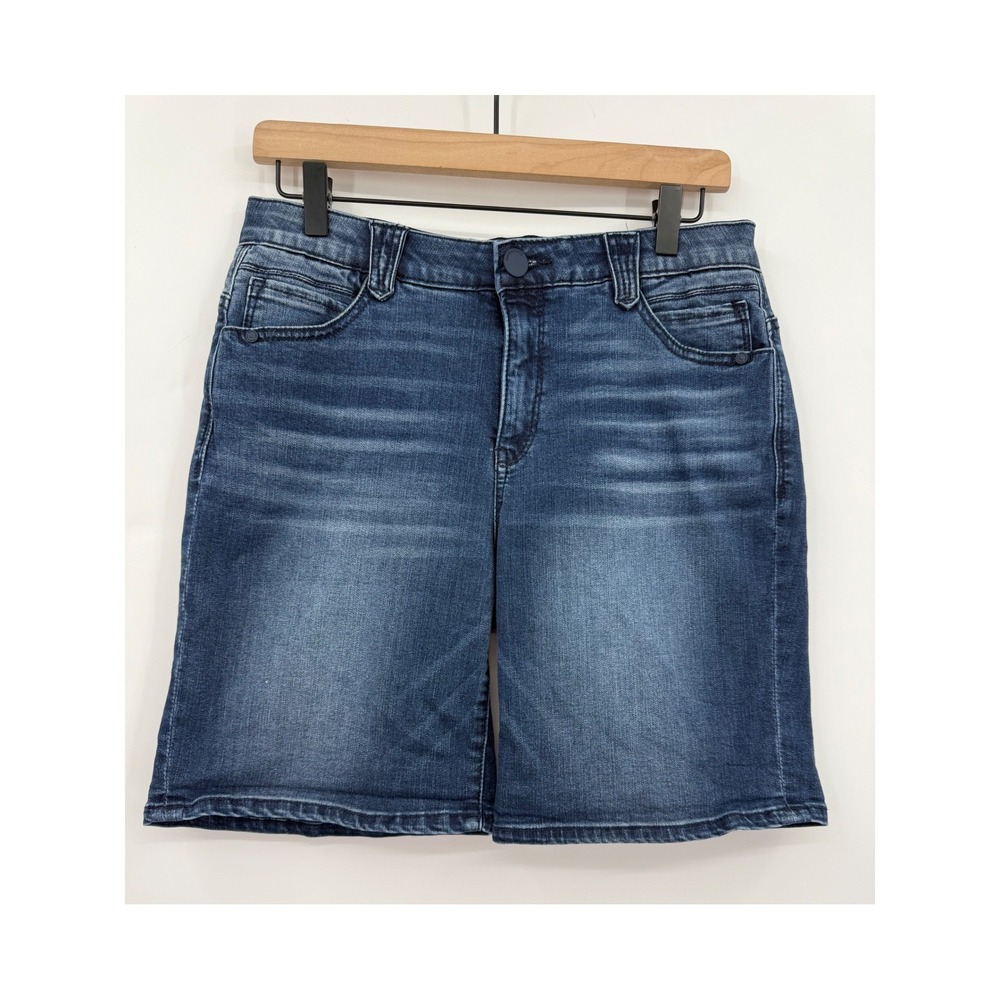Democracy Shorts Womens 6 Blue Denim "Ab"solution Denim Stretch Bermuda Long